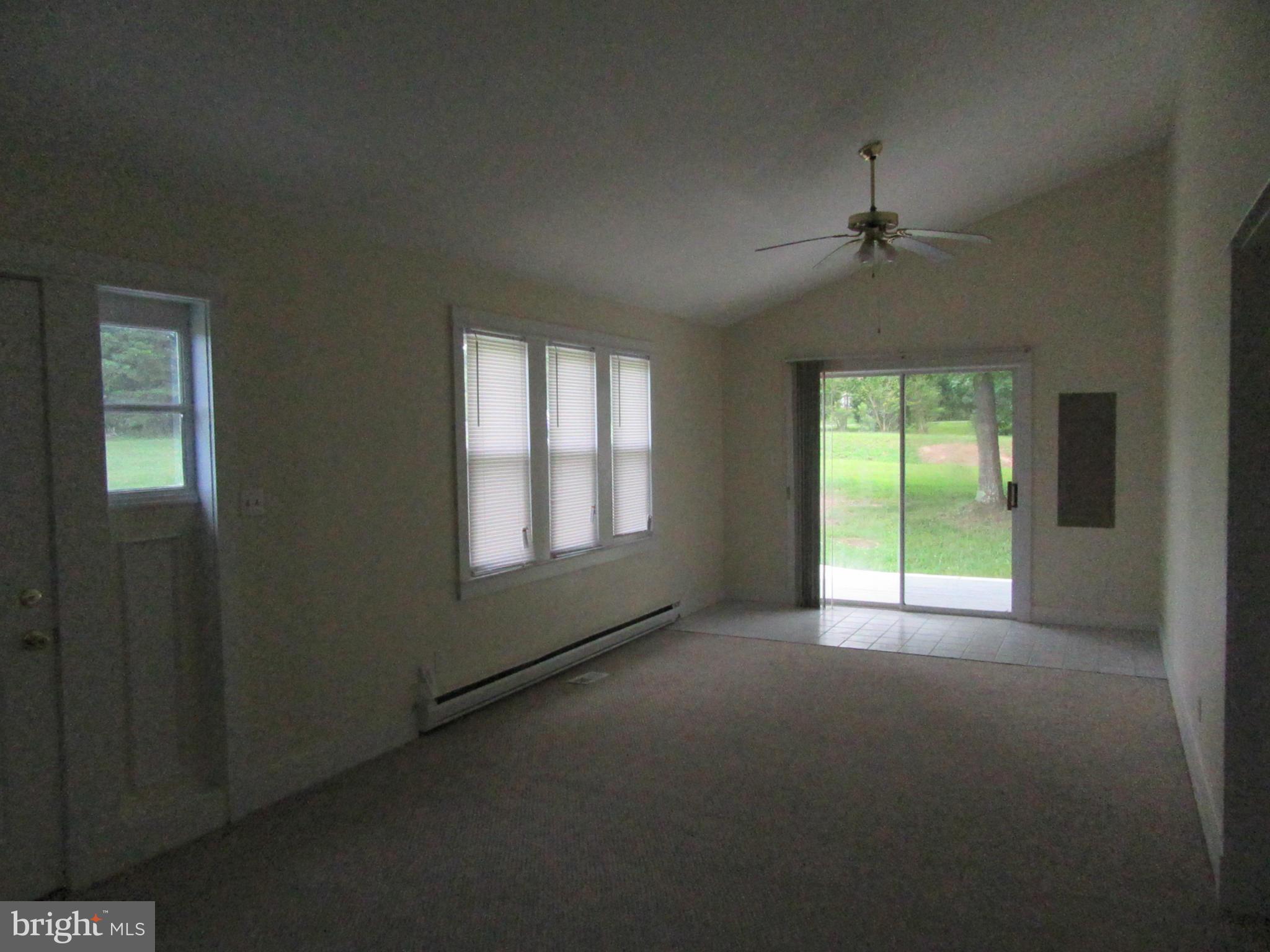 42440 St Johns Road Hollywood, MD 20636 - Photo 8 of 22 Living Room