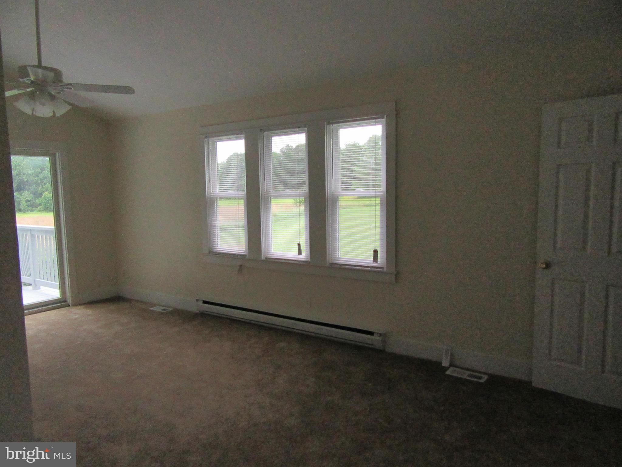 42440 St Johns Road Hollywood, MD 20636 - Photo 9 of 22 Living Room