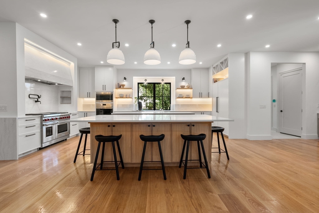 182 Bristol Road Wellesley, MA 02481 - Photo 12 of 38