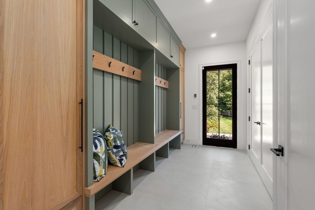 182 Bristol Road Wellesley, MA 02481 - Photo 17 of 38