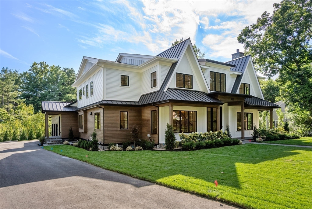 182 Bristol Road Wellesley, MA 02481 - Photo 2 of 38