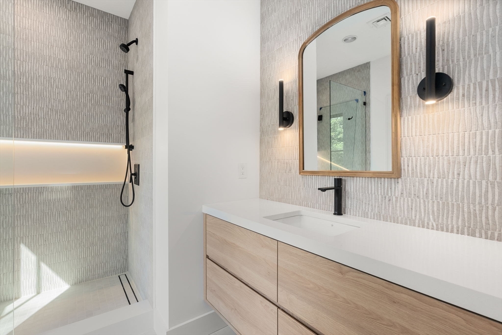 182 Bristol Road Wellesley, MA 02481 - Photo 27 of 38