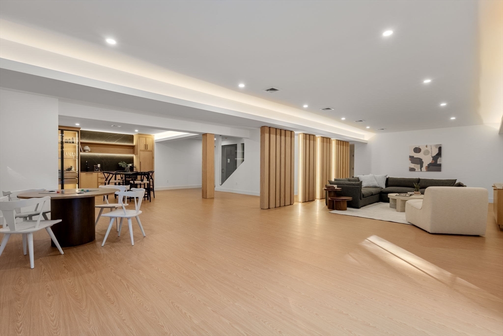 182 Bristol Road Wellesley, MA 02481 - Photo 31 of 38