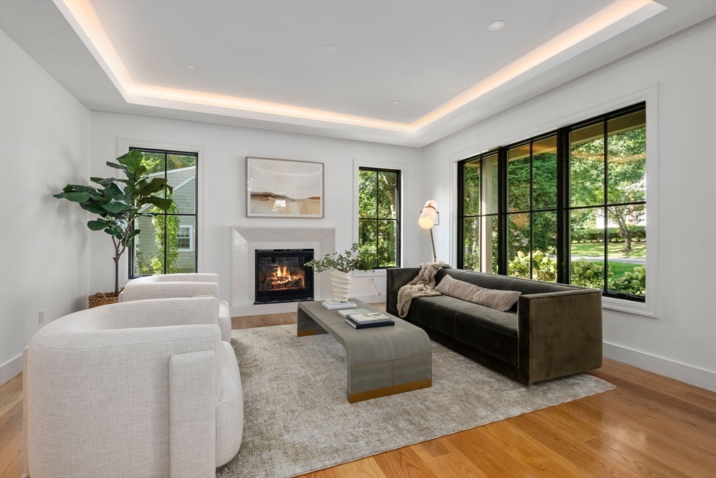 182 Bristol Road Wellesley, MA 02481 - Photo 6 of 38