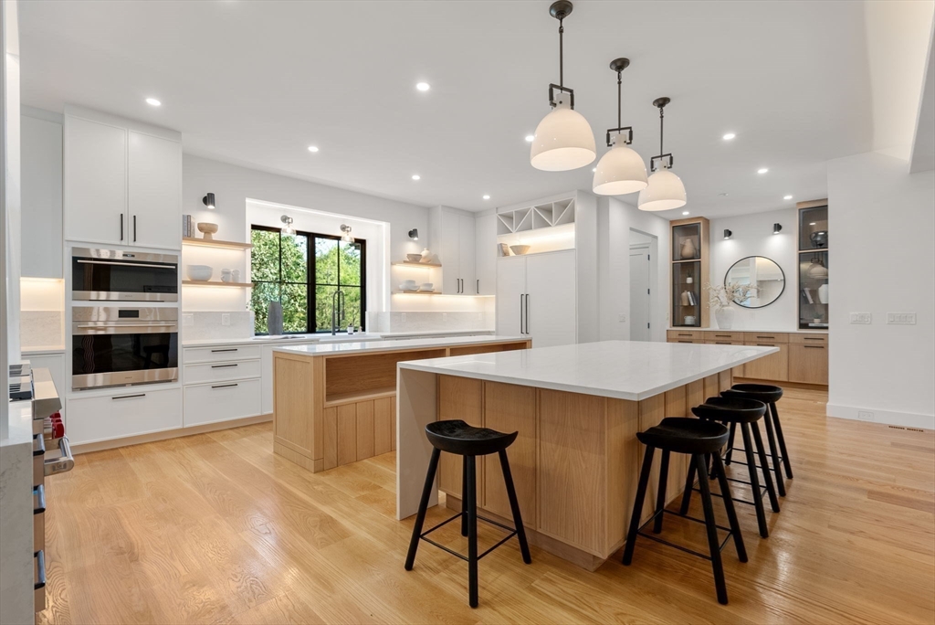 182 Bristol Road Wellesley, MA 02481 - Photo 8 of 38