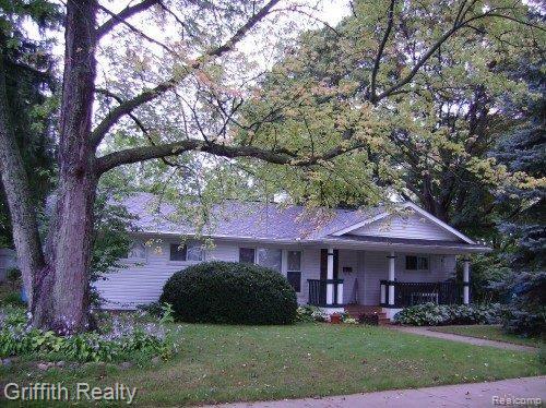 728 Spencer Road Brighton, MI 48116 - Photo 1 of 6 Front