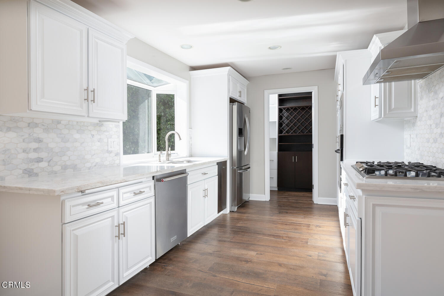 39-41 Ramona Place Camarillo, CA 93010 - Photo 12 of 52 41 Ramona Pl-011-026-Kitchen-MLS_Size