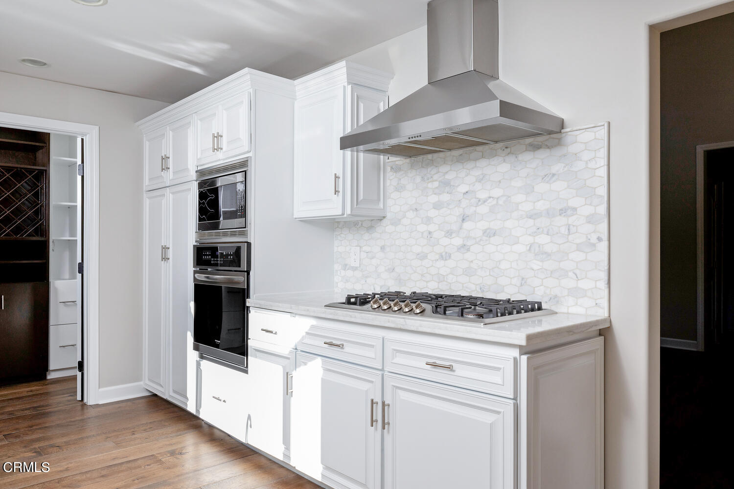 39-41 Ramona Place Camarillo, CA 93010 - Photo 13 of 52 41 Ramona Pl-012-031-Kitchen-MLS_Size