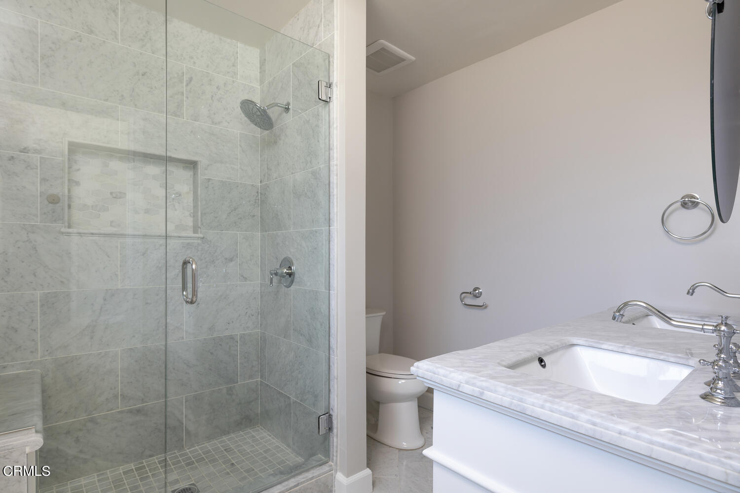 39-41 Ramona Place Camarillo, CA 93010 - Photo 18 of 52 41 Ramona Pl-017-027-Master Bath-MLS_Siz