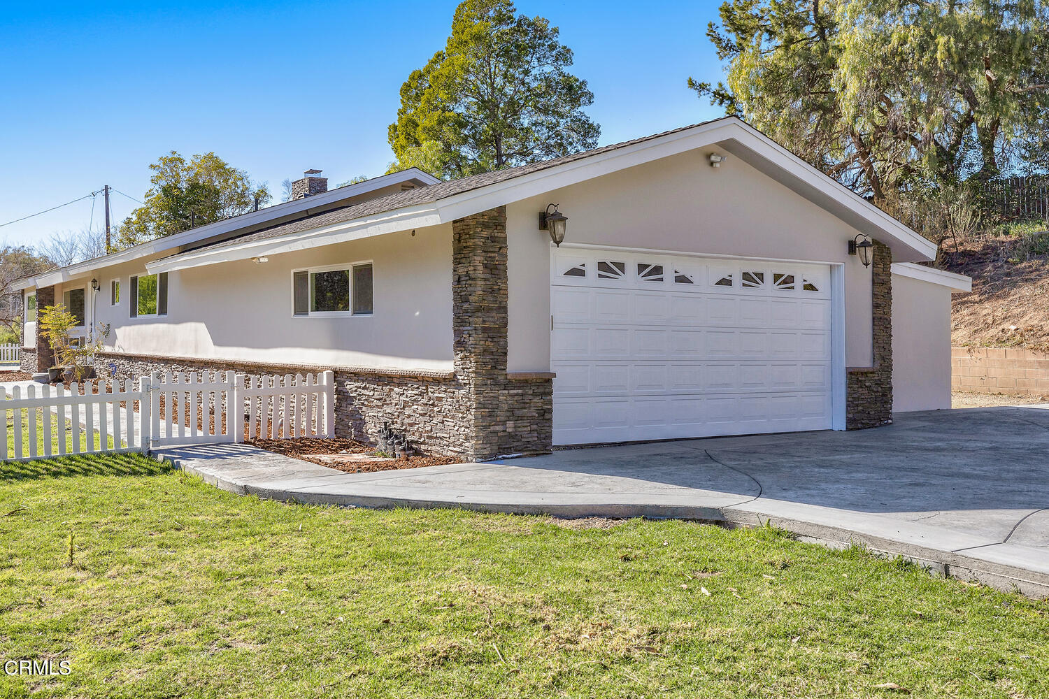 39-41 Ramona Place Camarillo, CA 93010 - Photo 3 of 52 41 Ramona Pl-002-015-Front Exterior-MLS_