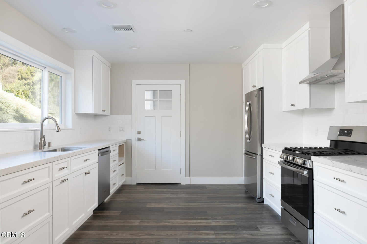 39-41 Ramona Place Camarillo, CA 93010 - Photo 35 of 52 41 Ramona Pl-034-011-ADU Kitchen-MLS_Siz