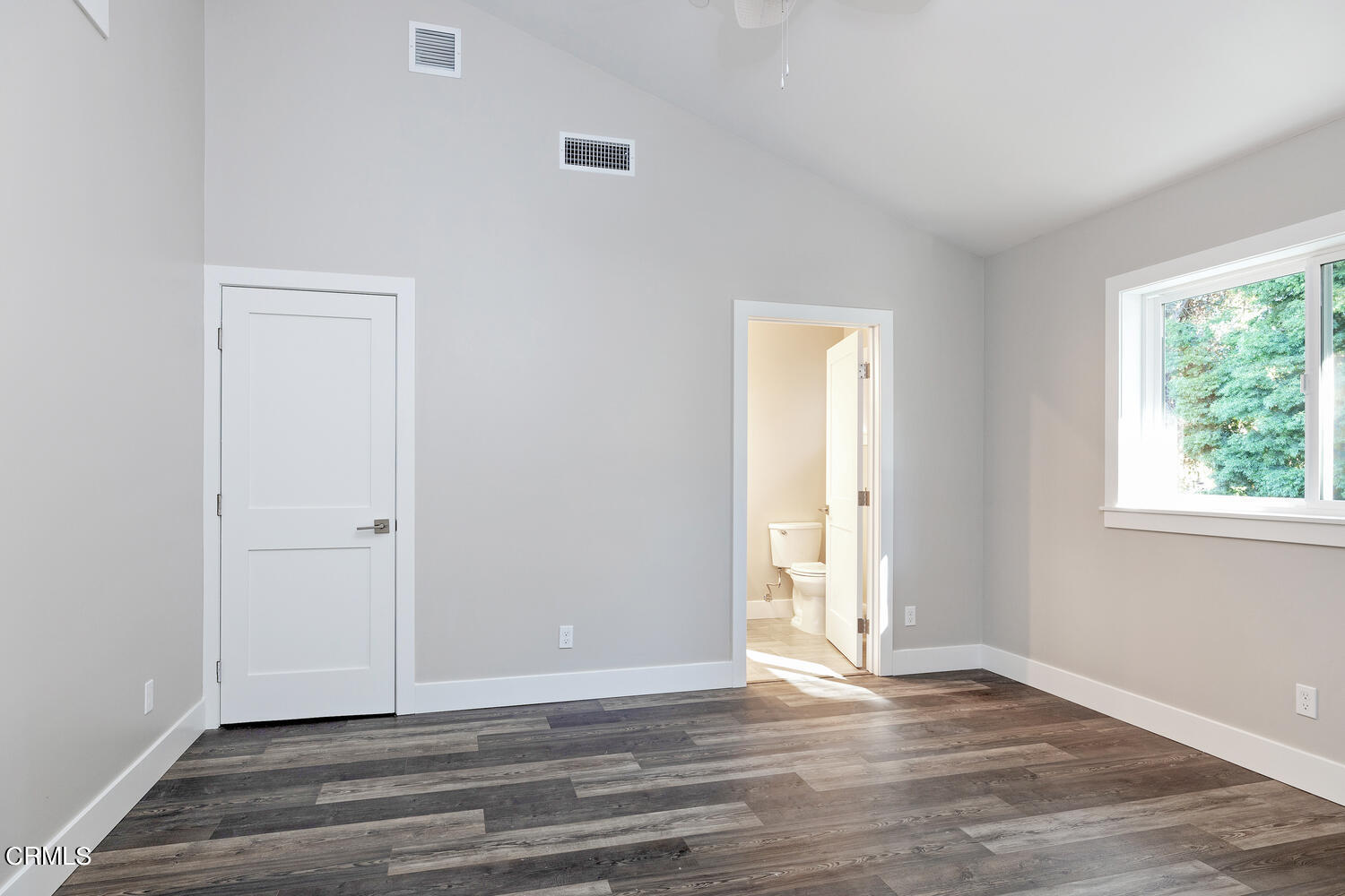 39-41 Ramona Place Camarillo, CA 93010 - Photo 40 of 52 41 Ramona Pl-039-008-ADU Bedroom-MLS_Siz