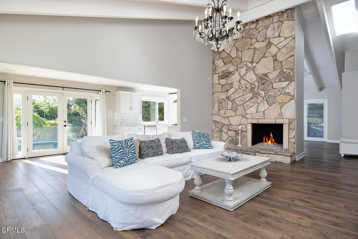 39-41 Ramona Place Camarillo, CA 93010 - Photo 7 of 52 41 Ramona Pl-006-028-Living Room-MLS_Siz