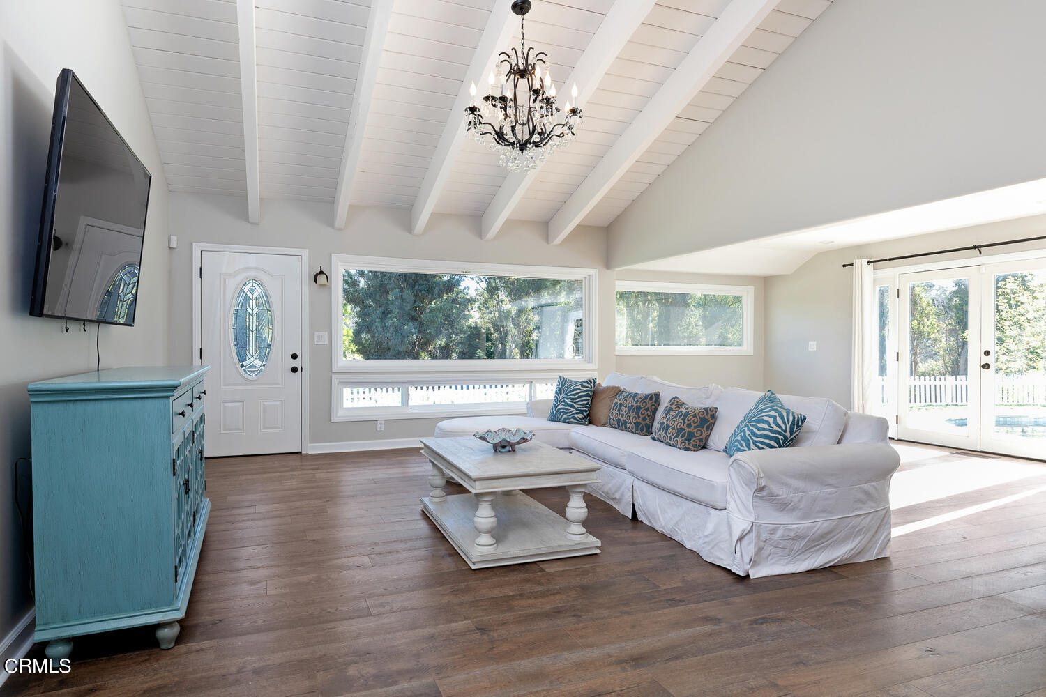 39-41 Ramona Place Camarillo, CA 93010 - Photo 9 of 52 41 Ramona Pl-008-035-Living Room-MLS_Siz