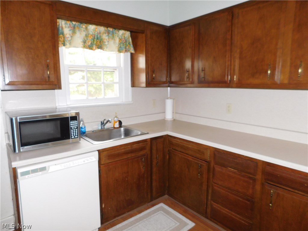 22886 Mastick Road Cleveland, OH 44126 - Photo 4 of 20
