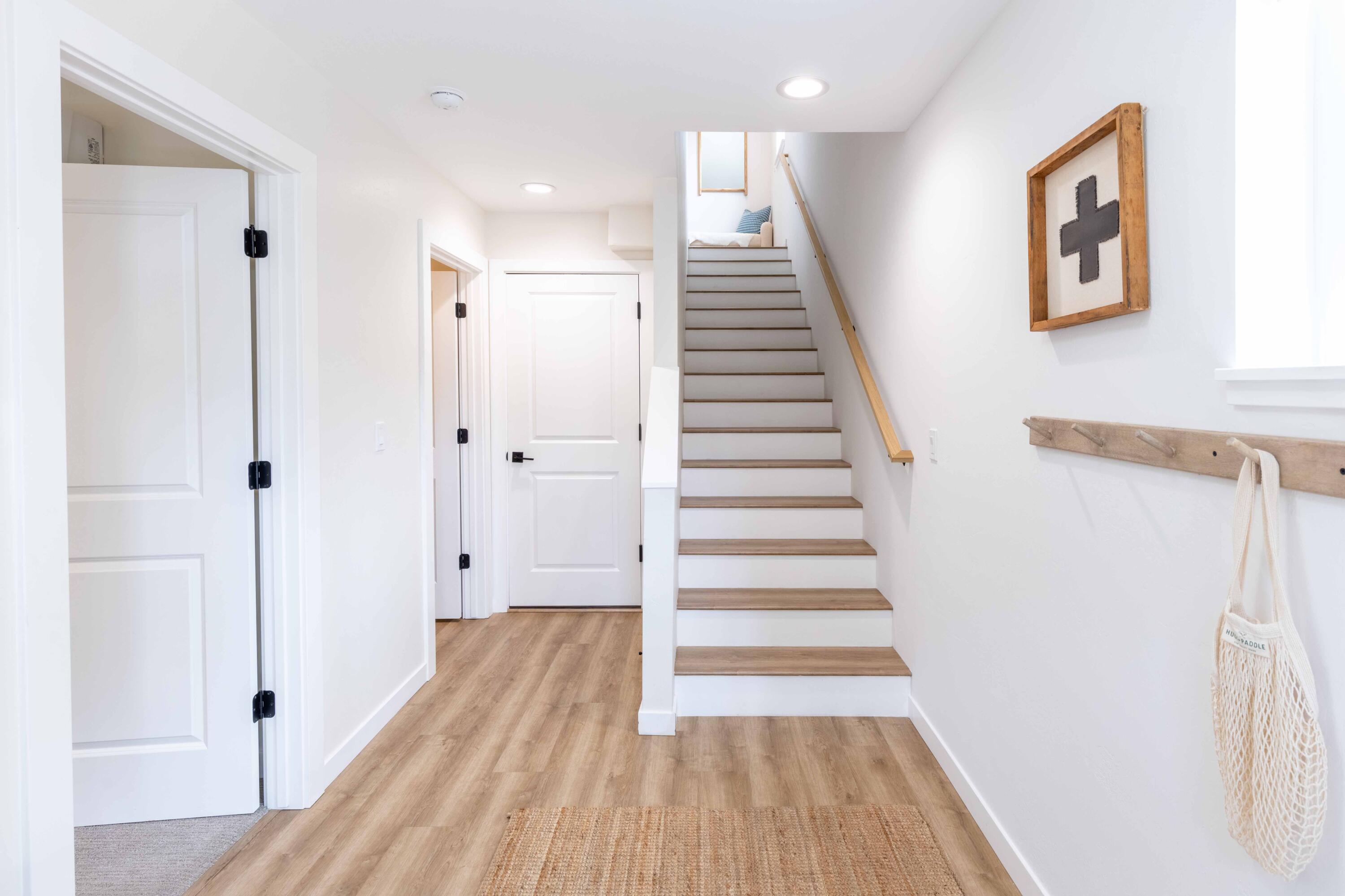 410 North River Street, Unit 9 Hailey, ID 83333 - Photo 11 of 48 Entryway Stairs