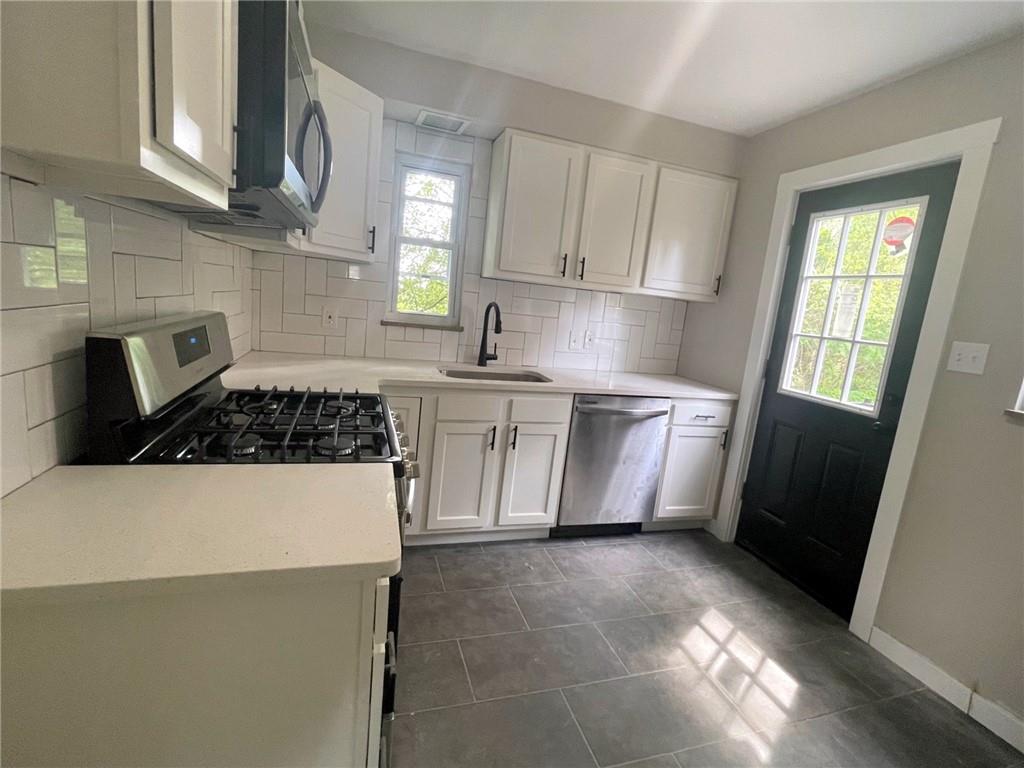 3685 Oakleaf Road Pittsburgh, PA 15227 - Photo 6 of 10 Gallery Image 6