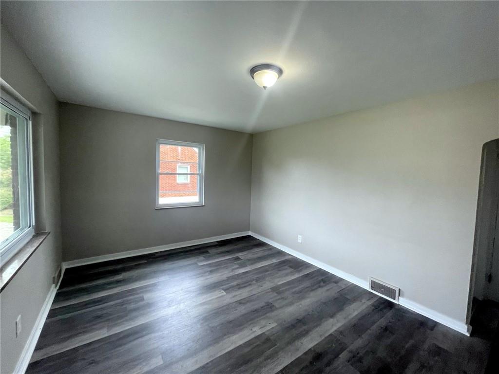 3685 Oakleaf Road Pittsburgh, PA 15227 - Photo 8 of 10 Gallery Image 8
