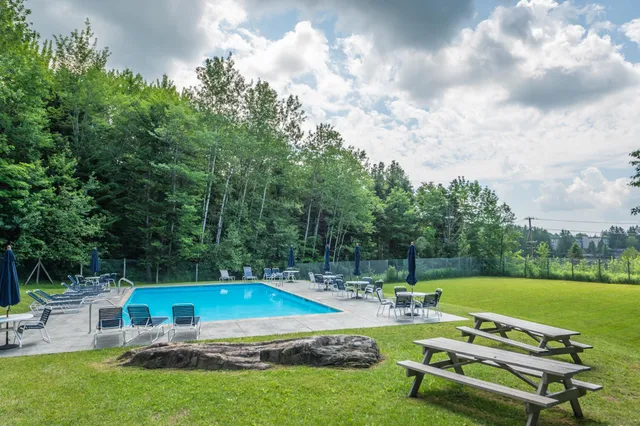 $539,000 | 16 A Snow Tree Lane, Unit CEDARS 1, West Dover, VT 05356