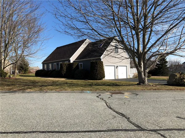 $3,750 | 135 Spring Hill Road, Portsmouth, RI 02871