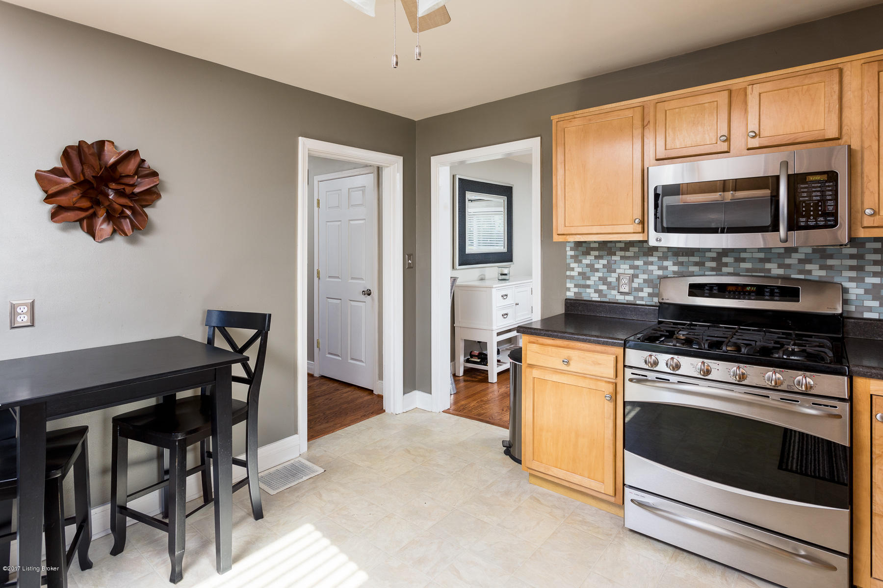 214 Wood Road Louisville, KY 40222 - Photo 12 of 31 Kitchen