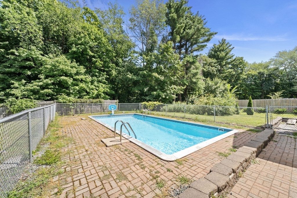 76 Central Street Georgetown, MA 01833 - Photo 19 of 38 Gallery Image 19