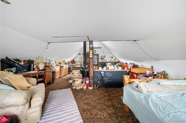 a view of a yard with a tree