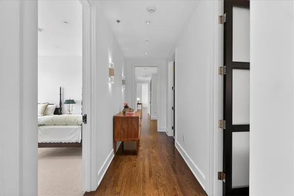 $1,250,000 | 4950 Central Street, Unit 405, Kansas City, MO 64112