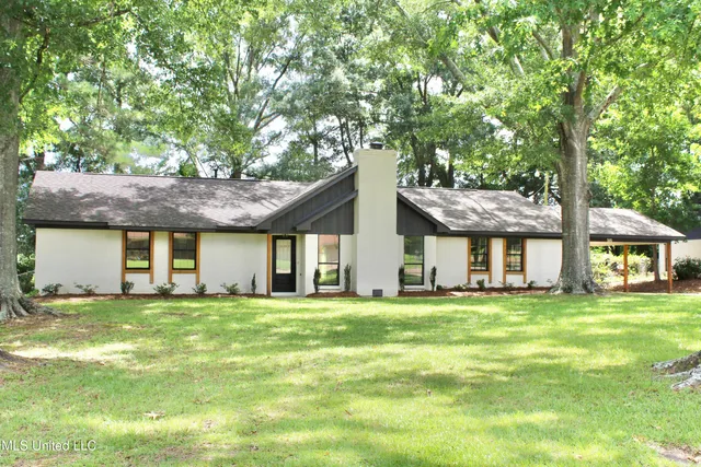 $229,500 | 505 Southeast 12th Avenue Avenue, Magee, MS 39111