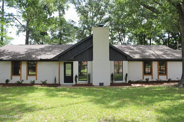 $229,500 | 505 Southeast 12th Avenue Avenue, Magee, MS 39111