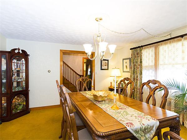 60 Oakmont Road Newton, MA 02459 - Photo 4 of 14