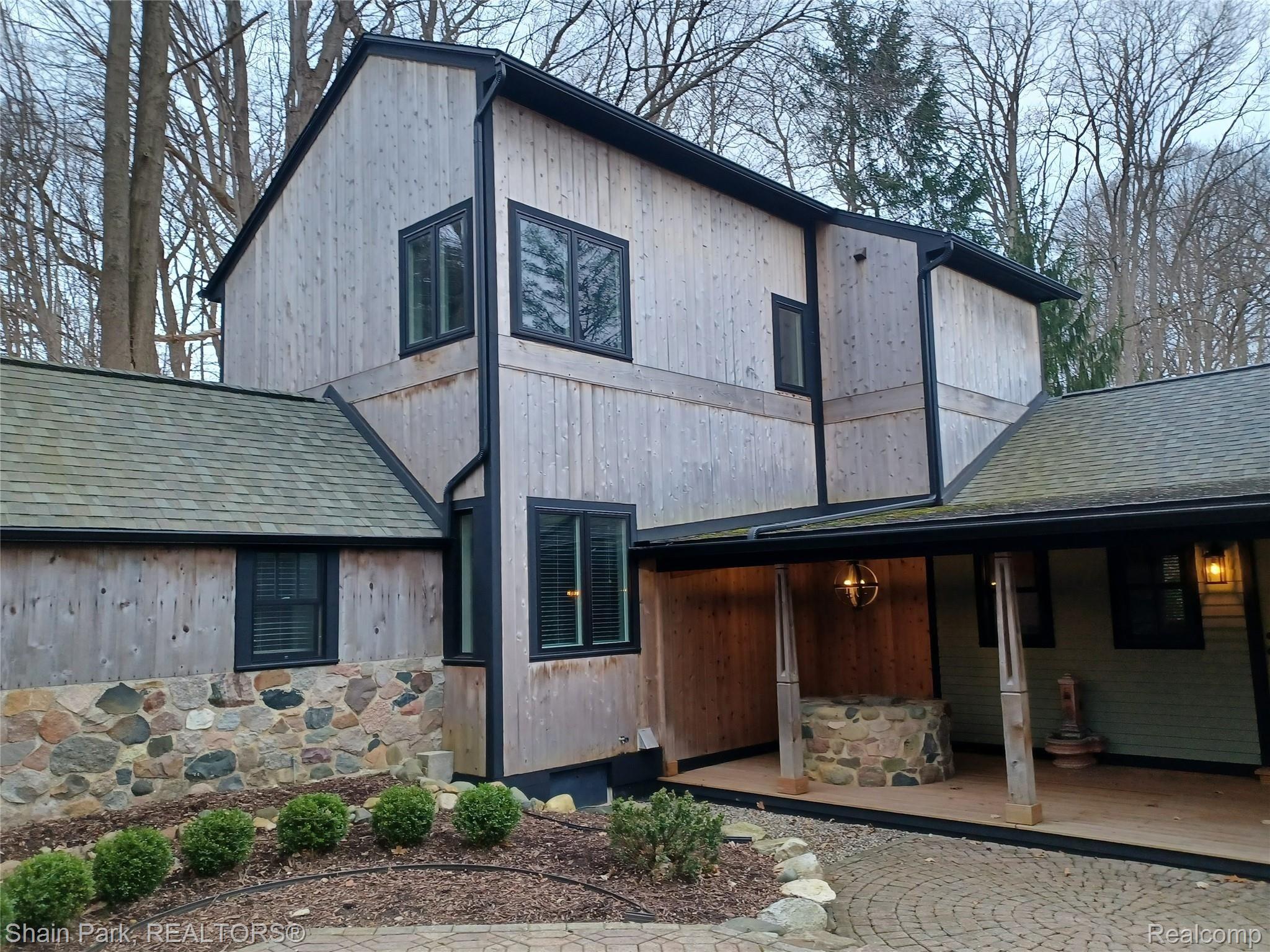 26490 Drake Road Farmington, MI 48331 - Photo 43 of 48 Side-3