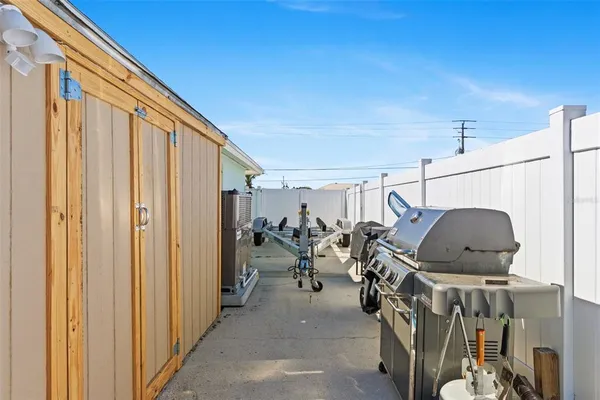 a view of a storage & utility room