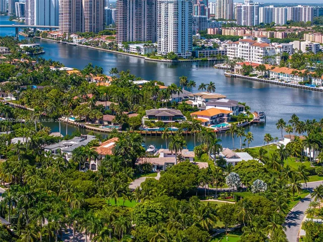 $14,750,000 | 268 S Parkway, Golden Beach, FL 33160