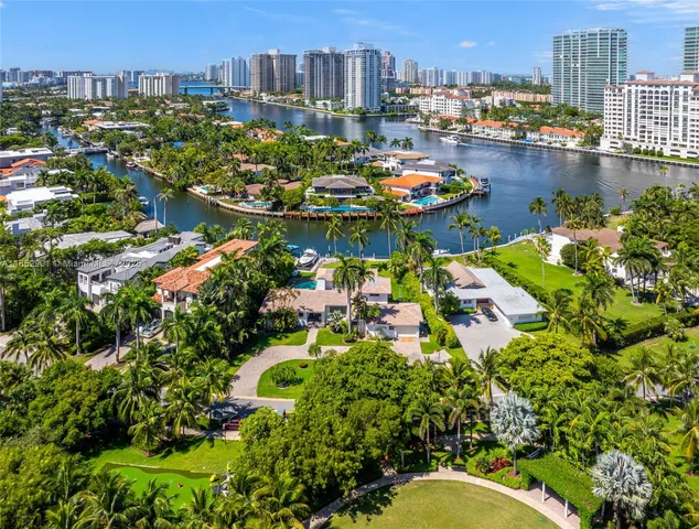 $14,750,000 | 268 S Parkway, Golden Beach, FL 33160