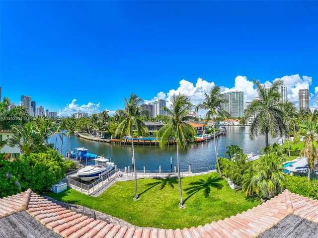 $14,750,000 | 268 S Parkway, Golden Beach, FL 33160