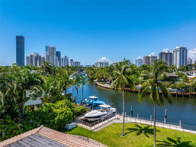 $14,750,000 | 268 S Parkway, Golden Beach, FL 33160