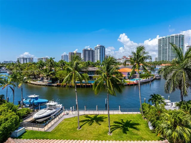 $14,750,000 | 268 S Parkway, Golden Beach, FL 33160