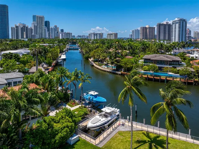 $14,750,000 | 268 S Parkway, Golden Beach, FL 33160