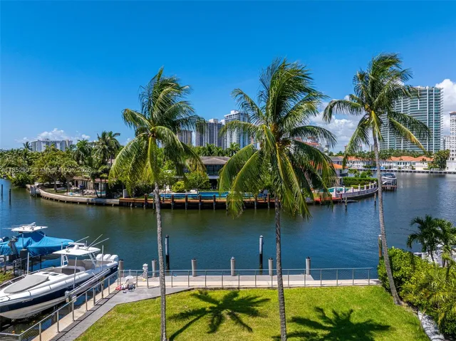 $14,750,000 | 268 S Parkway, Golden Beach, FL 33160