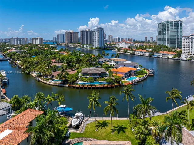 $14,750,000 | 268 S Parkway, Golden Beach, FL 33160