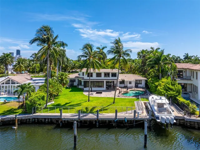 $14,750,000 | 268 S Parkway, Golden Beach, FL 33160