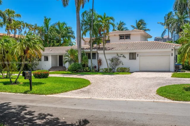 $14,750,000 | 268 S Parkway, Golden Beach, FL 33160