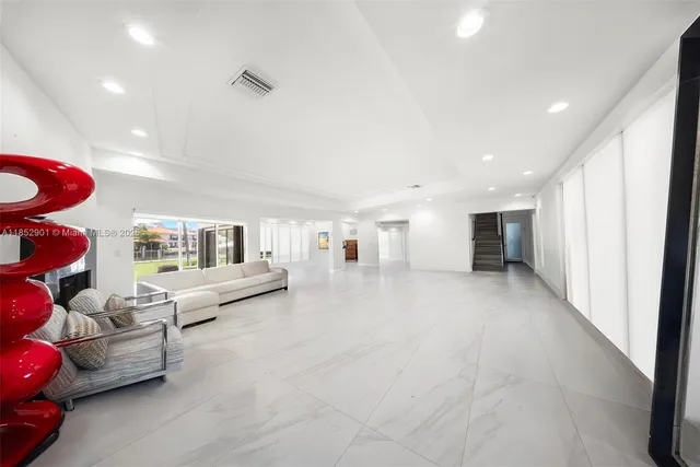 $14,750,000 | 268 S Parkway, Golden Beach, FL 33160