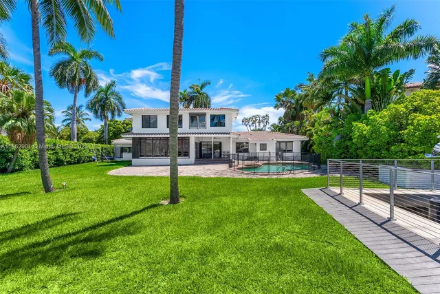 $14,750,000 | 268 S Parkway, Golden Beach, FL 33160