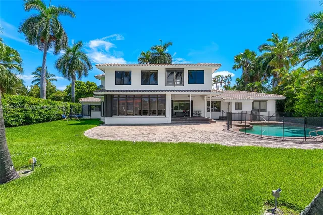 $14,750,000 | 268 S Parkway, Golden Beach, FL 33160