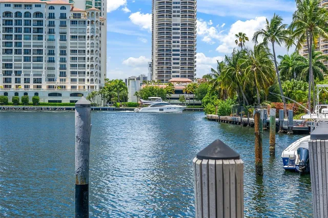 $14,750,000 | 268 S Parkway, Golden Beach, FL 33160