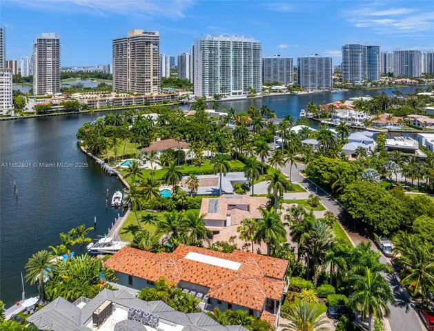 $14,750,000 | 268 S Parkway, Golden Beach, FL 33160