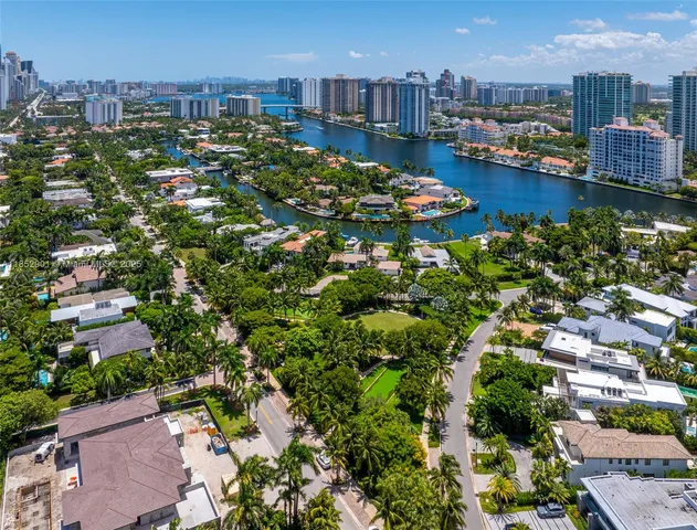 $14,750,000 | 268 S Parkway, Golden Beach, FL 33160