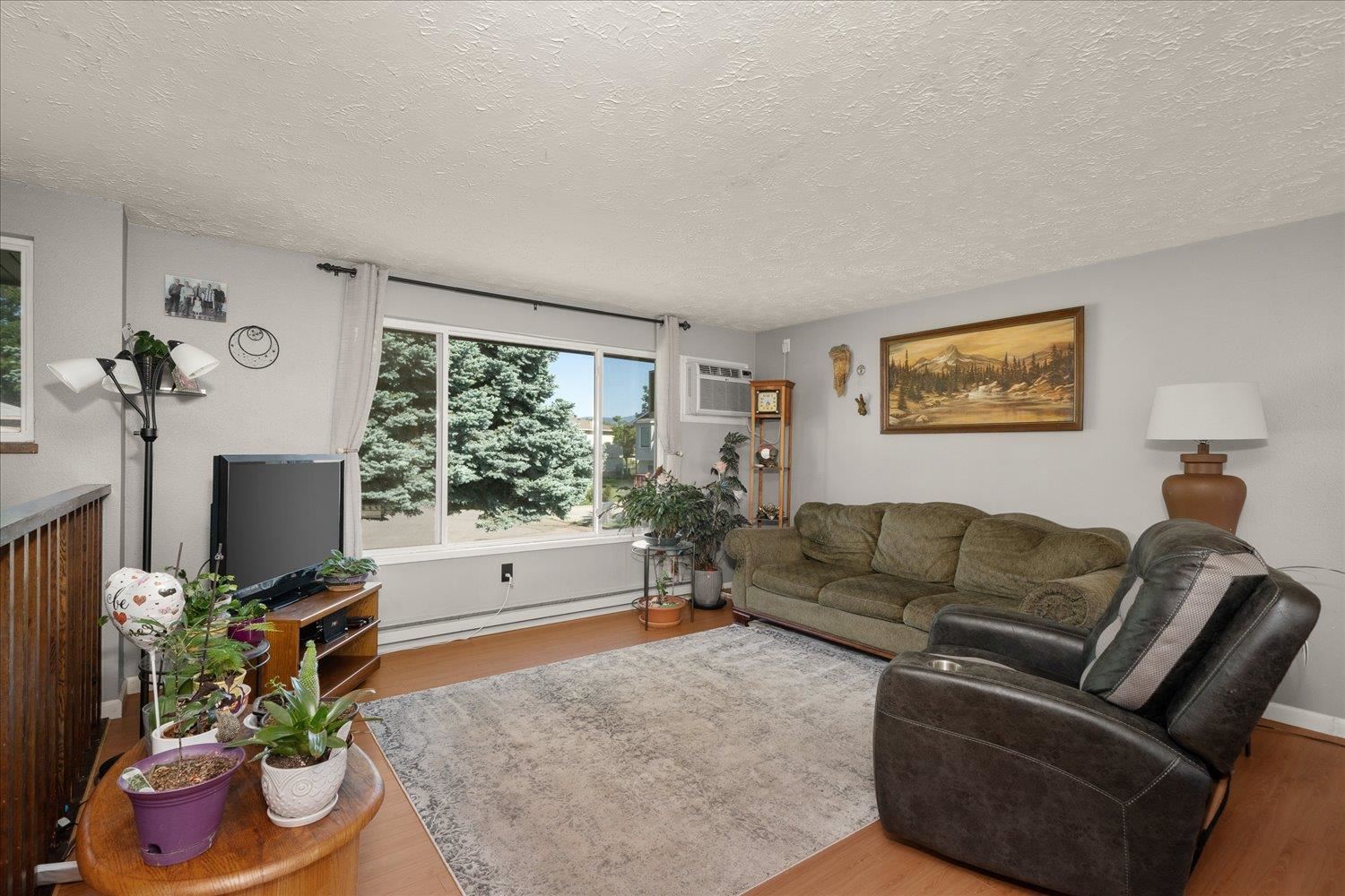 306 South Sommer Road Spokane Valley, WA 99037 - Photo 4 of 28 Gallery Image 4